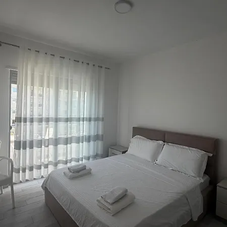 Golem Apartments 아파트 *